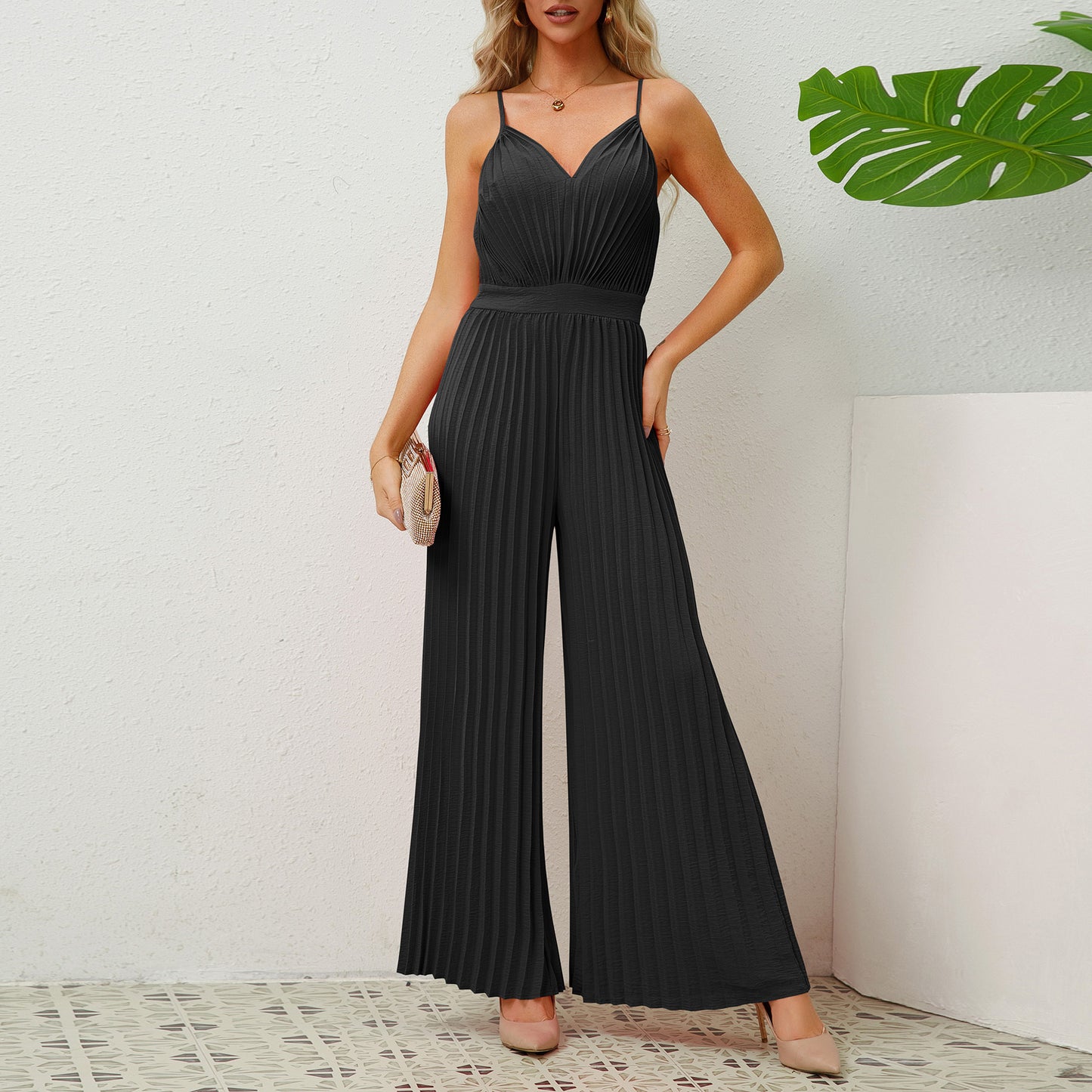 V-Ausschnitt Jumpsuit: Einfarbige, lockere Hose für Damen